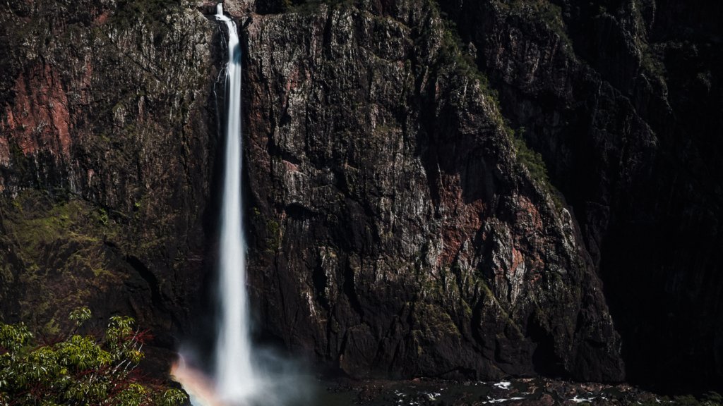 Wallaman Falls