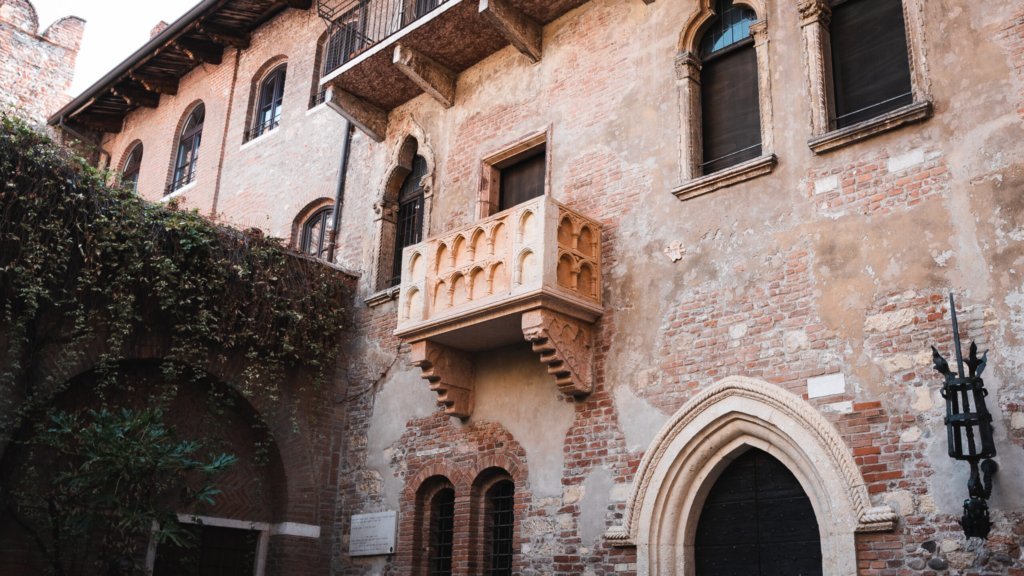 Juliet's balcony