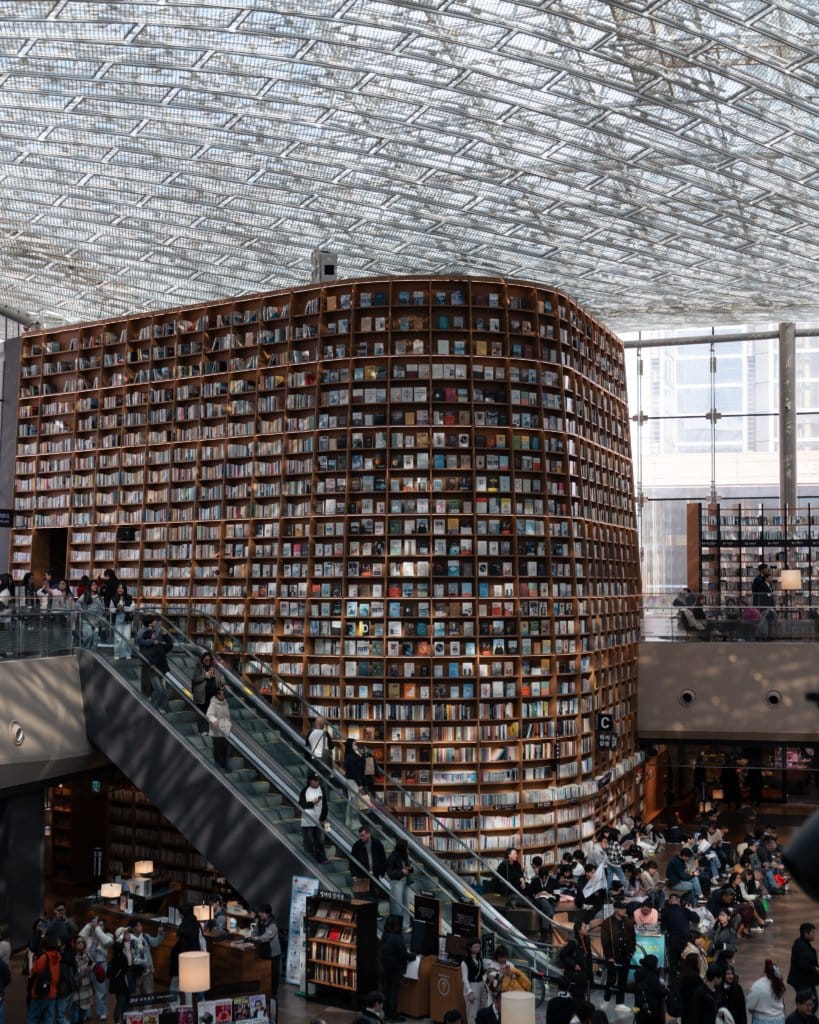 Starcrest Library Starfield Library – The most spectacular library in the world - Destary