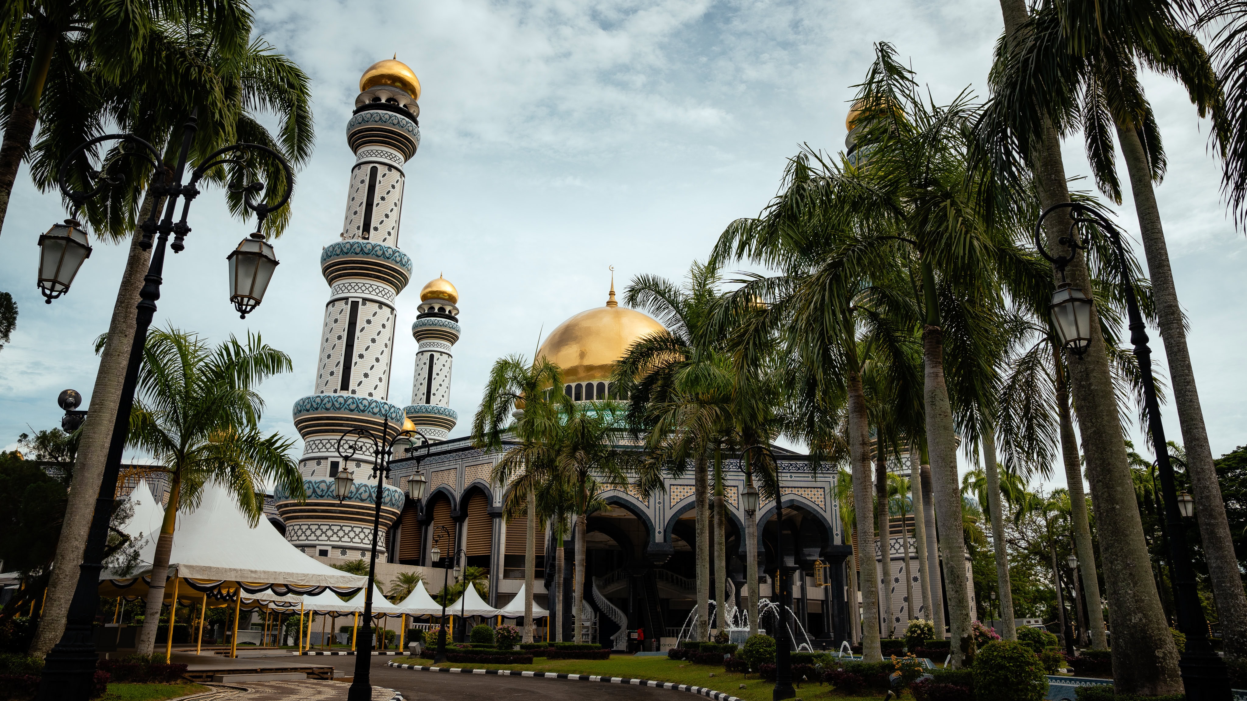 Jame' Asr Hassanil Bolkiah Moschee